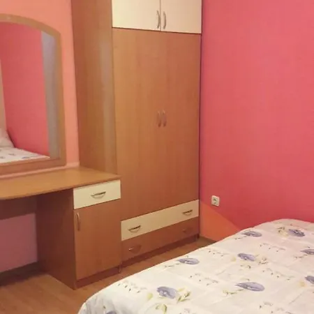Apartment Обзаведен Двуспален Апартамент С Веранда И Басейн